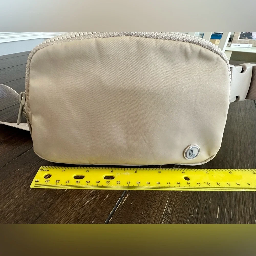 Lole waist pack - Picture 7 of 14